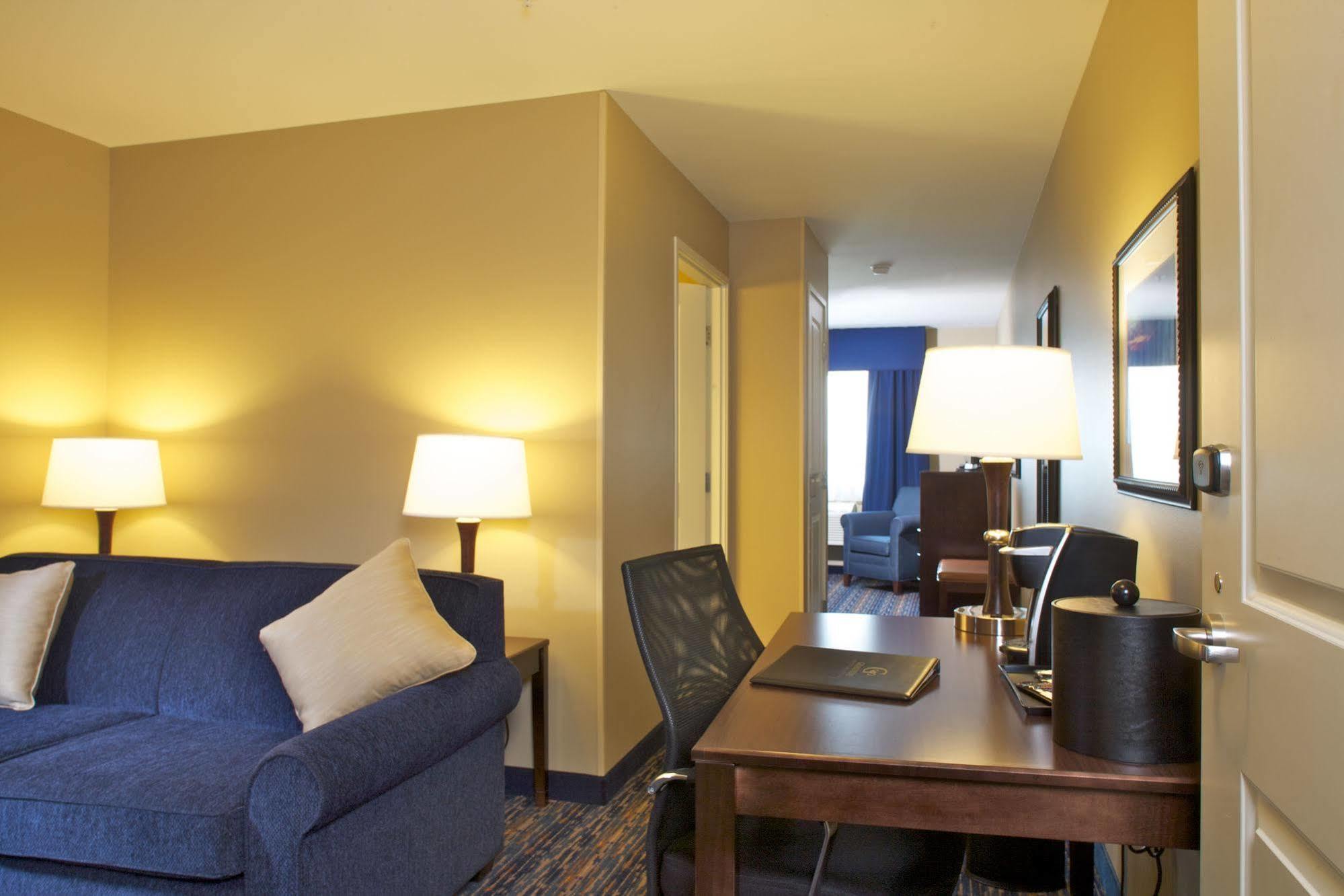 Grandstay Hotel & Suites Mount Horeb - Madison Dış mekan fotoğraf
