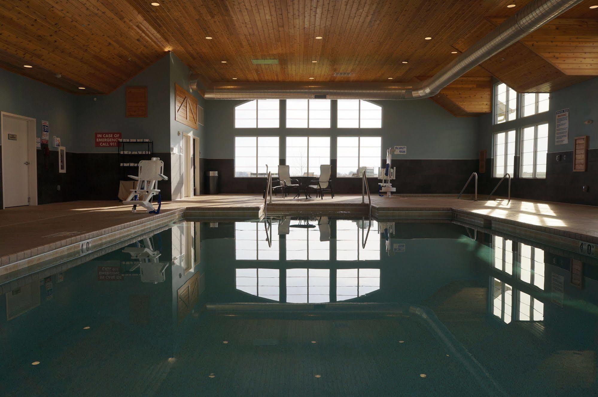 Grandstay Hotel & Suites Mount Horeb - Madison Dış mekan fotoğraf