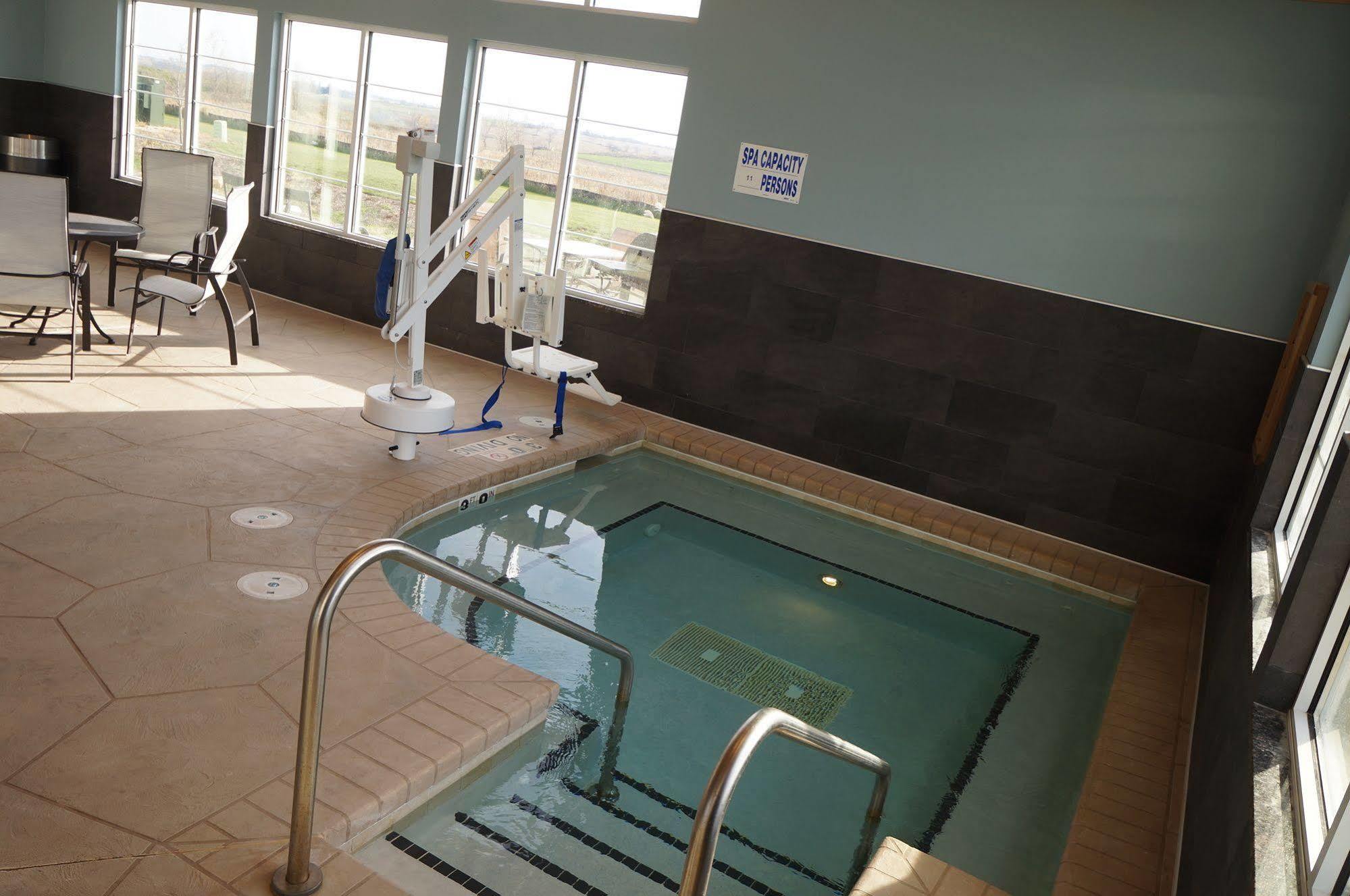 Grandstay Hotel & Suites Mount Horeb - Madison Dış mekan fotoğraf