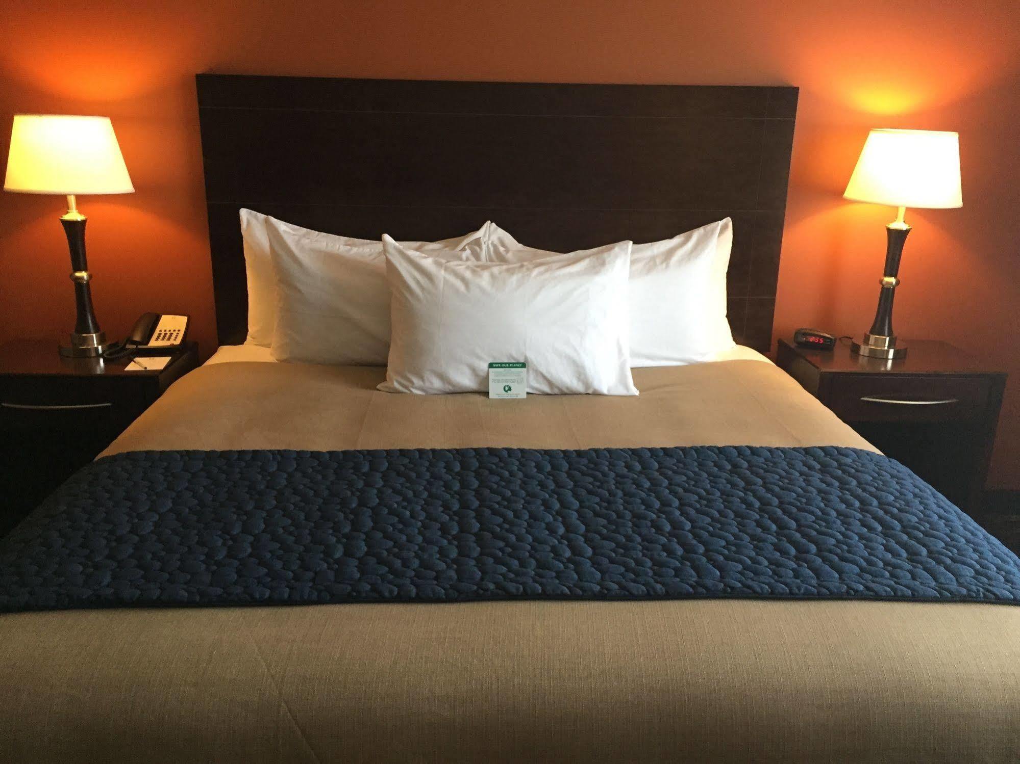 Grandstay Hotel & Suites Mount Horeb - Madison Dış mekan fotoğraf